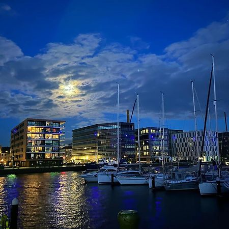 Gemuetl Wohnung Mit Blick Auf Den Hafen Bremerhaven Exterior foto